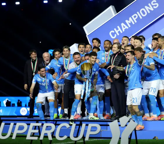 نابولي يتوَّج بطلاً لكأس السوبر الإيطالي