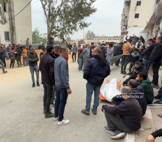 وداع شهداء مخيم الشاطئ بعد قصف إسرائيلي  (1).jpeg