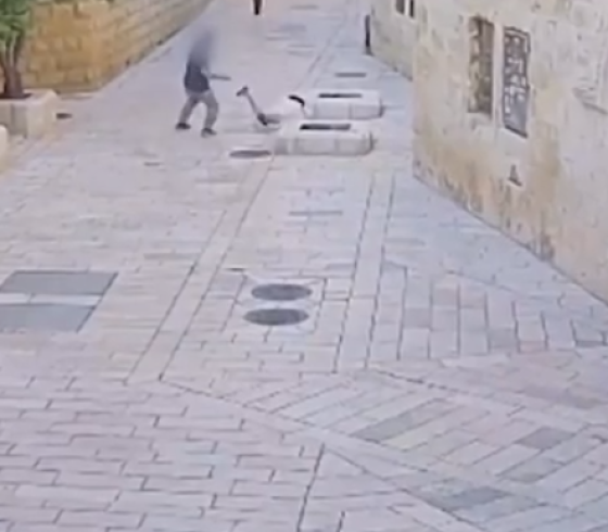 راهب على فرنسا.PNG