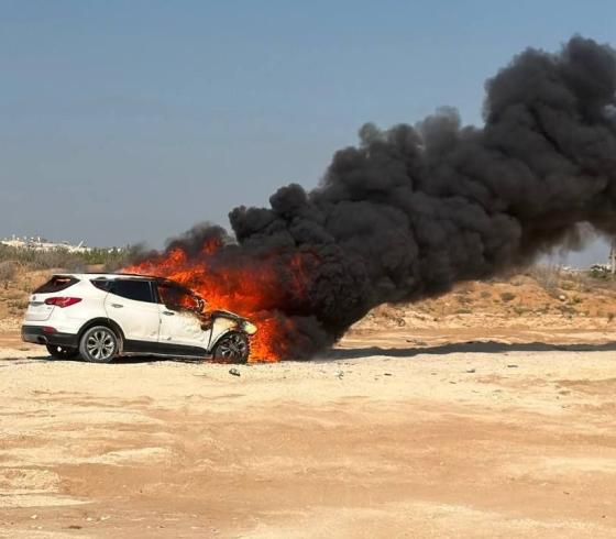 استهداف مركبة مدنية