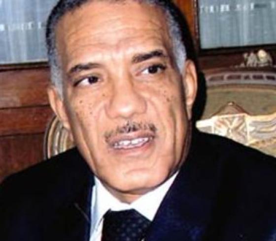 زكريا عبد العزيز
