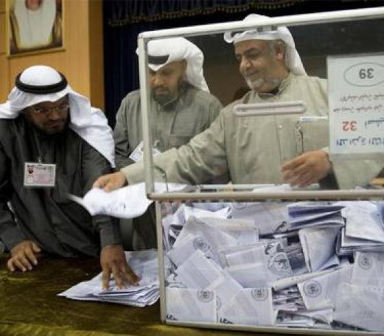 المرأة خرجت خالية اليدين