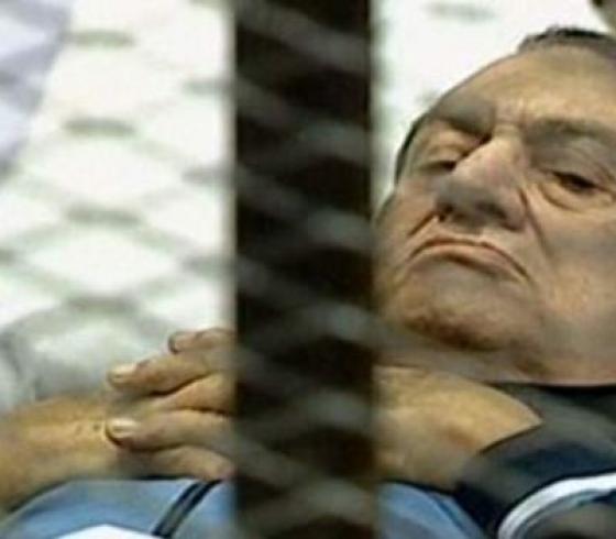 مبارك في قفص الاتهام