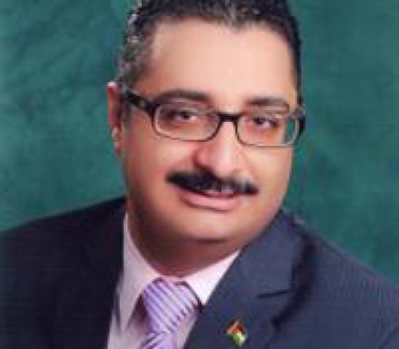 الكاتب أحمد الدبش