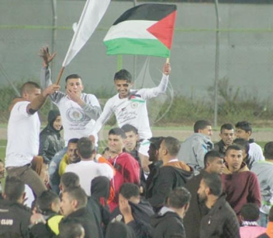 فرحة فريق شباب السموع بالصعود لدوري المحترفين