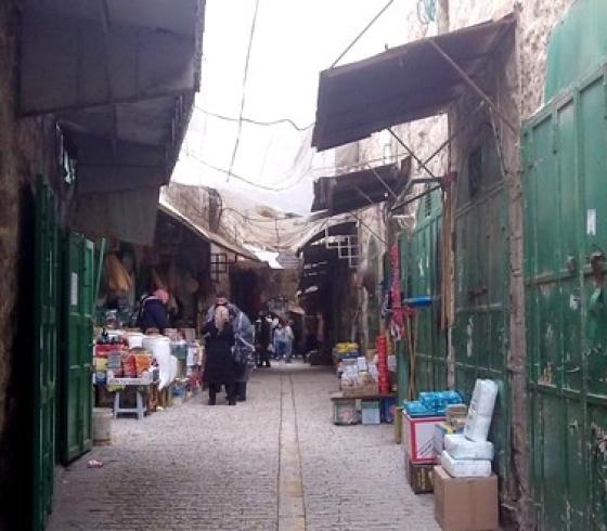 سوق بالقدس المحتلة