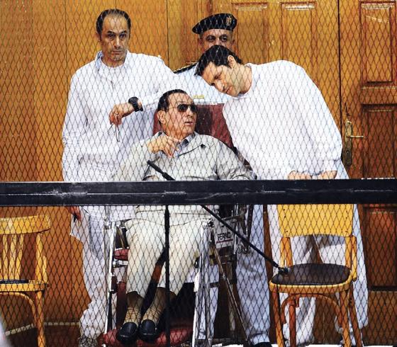 حسني مبارك ونجليه