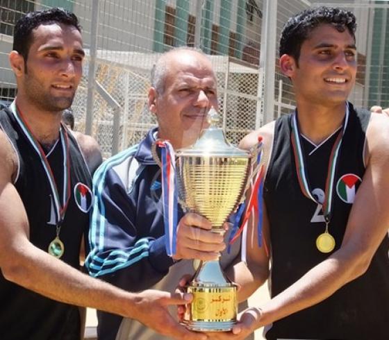 التتويج