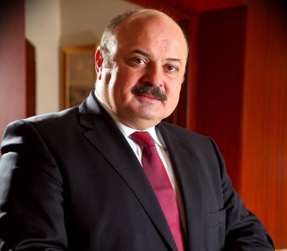 عزام الشوا