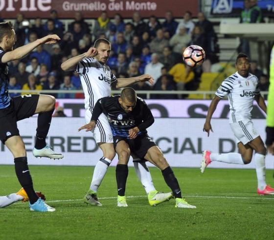 اهتزاز دفاع يوفنتوس يكلفه التعادل 2-2 مع أتلانتا