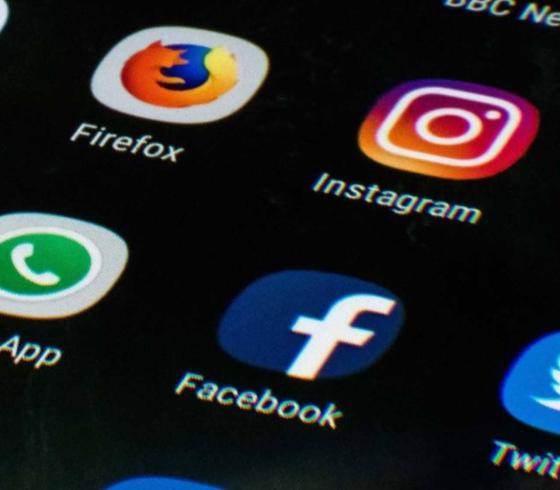 مواقع التواصل الاجتماعي