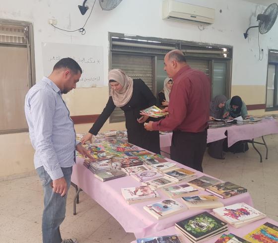 معرض كتاب 