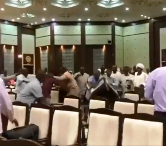 معركة في البرلمان السوداني
