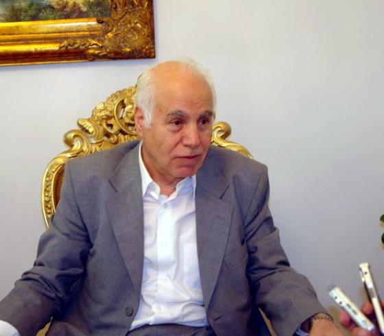 الكاتب: علي عقلة عرسان 