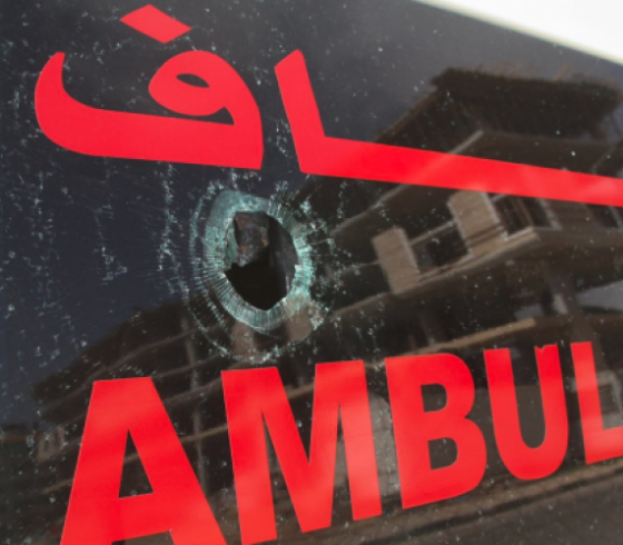 انقاذ طفل من الاختناق في سيارة بالخليل