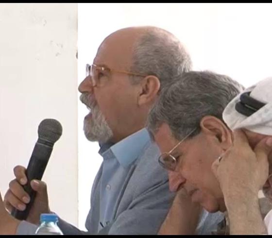 الكاتب أيوب عثمان