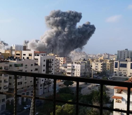 الاحتلال يقصف غزة بالصواريخ