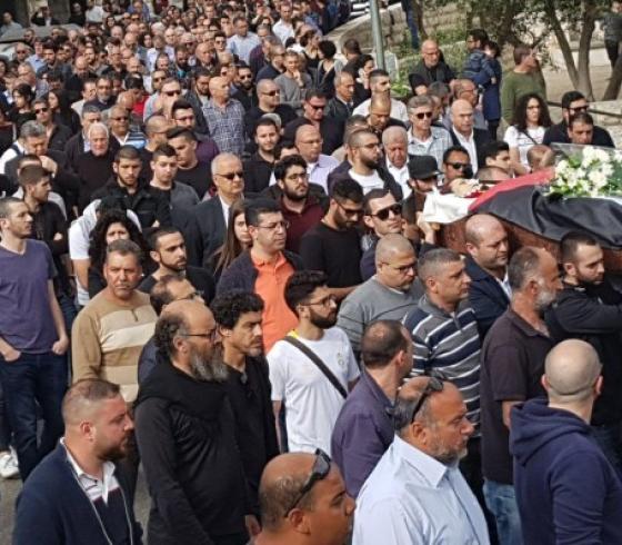 صورة من جنازة ريم بنا