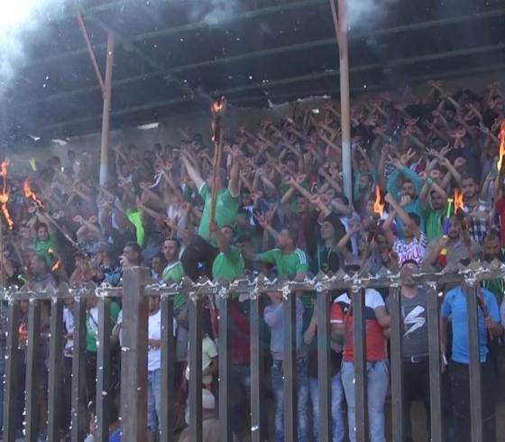 مشجعو ملاعب كرة القدم.JPG