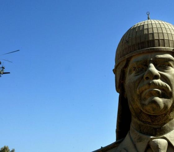 تمثال صدام حسين
