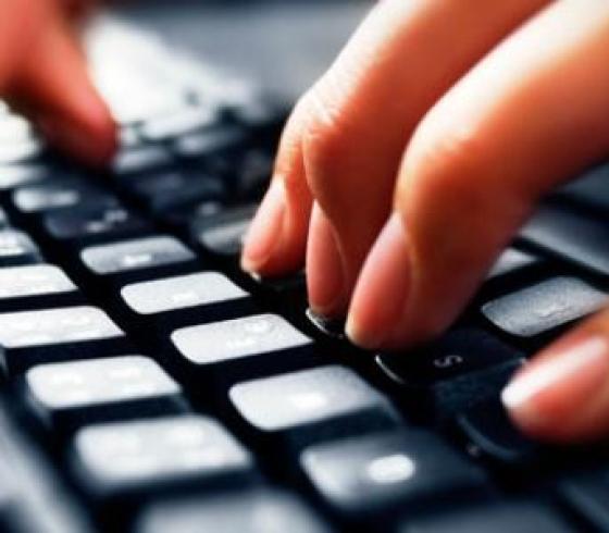 كيف_أتعلم_الكتابة_على_لوحة_المفاتيح_بسرعة