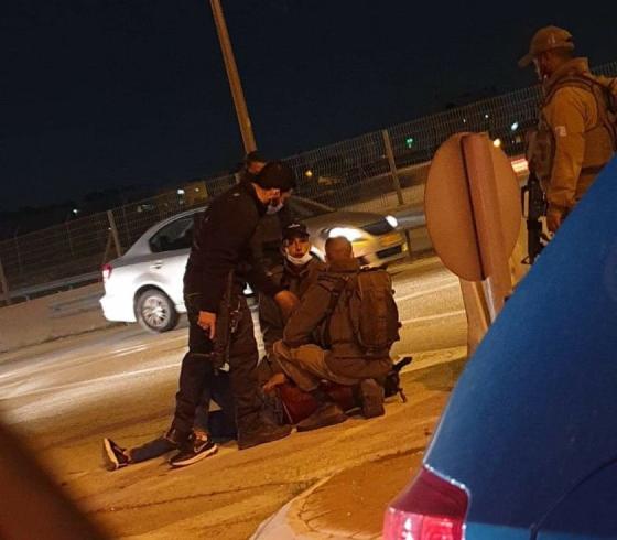 اعتقال شاب