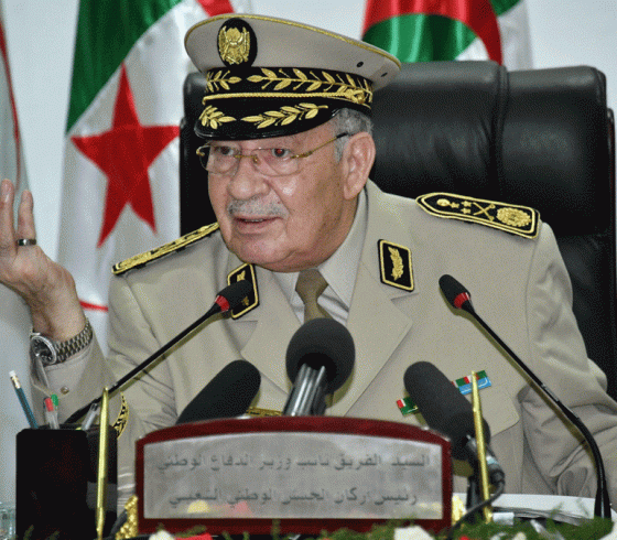 قائد الجيش الجزائري الفريق أحمد قايد صالح