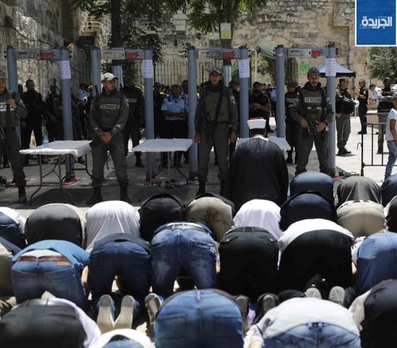 الصلاة امام باب الاسباط
