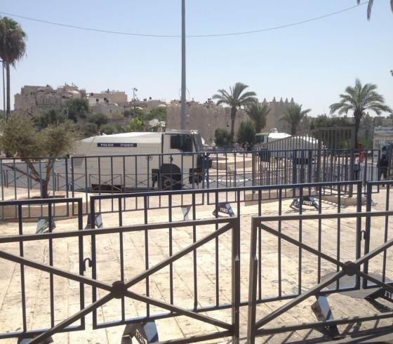 الاحتلال يغلق القدس