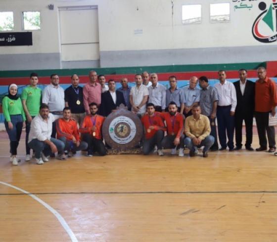 الاتحاد الفلسطيني يُكرم دير البلح بطل كرة اليد للموسم 2020-2021