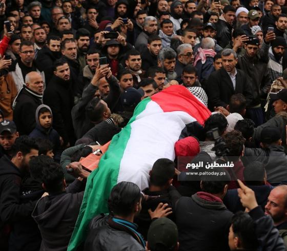 تشيع جثامين شهداء حريق النصيرات وسط حالة من الحزن (17).JPG
