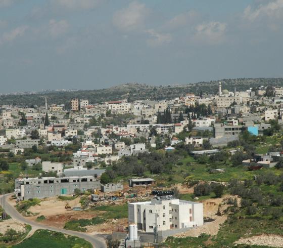 بلدة عزون