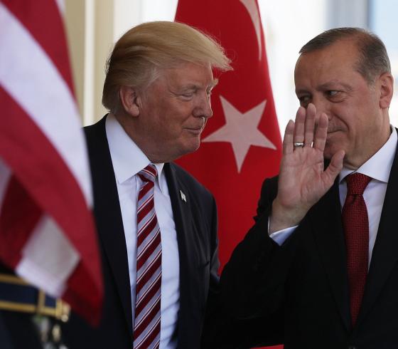 الرئيس الأمريكي ترامب ونظيره التركي أردوغان