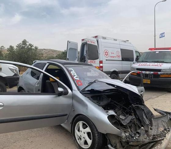 عملية دهس في الخليل واستشهاد المنفذ