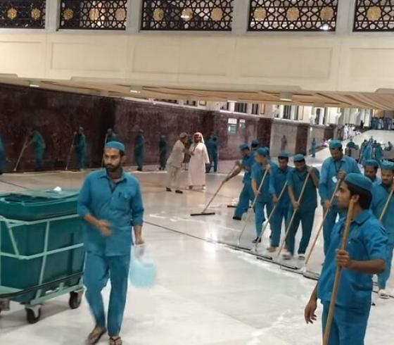 تعقيم الحرم المكي