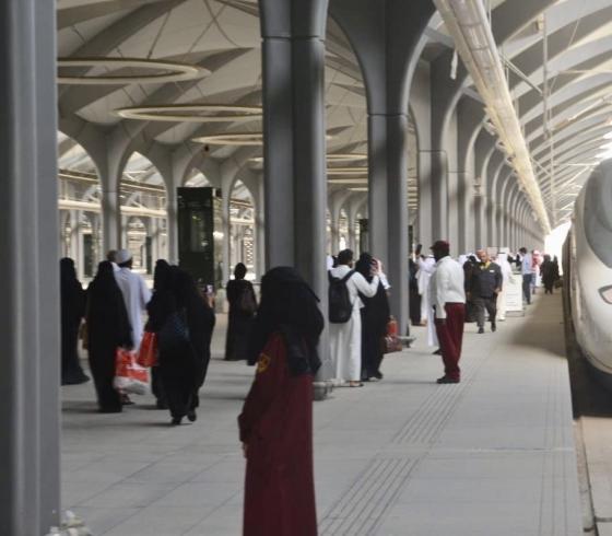 تفسير حلم القطار للعزباء والمتزوجة والحامل (لابن سيرين)