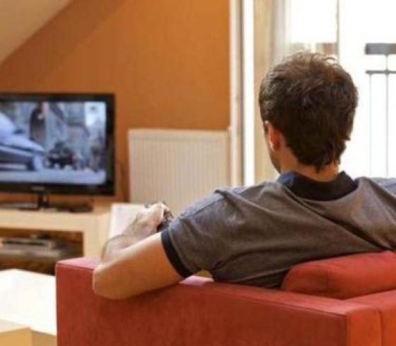 مشاهدة التلفاز