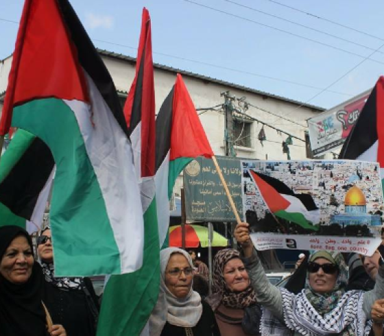 العمل النسائي تشارك في مسيرة تضامناً للقدس