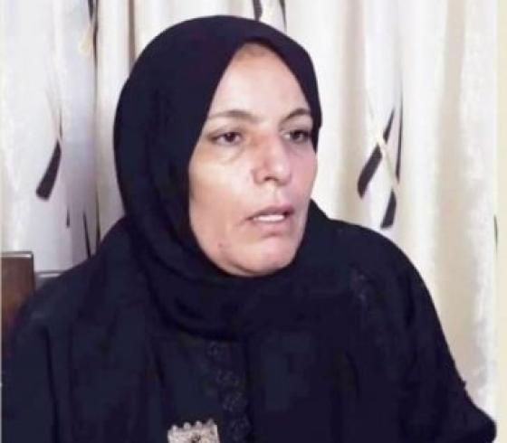 والدة الشهيد اشرف نعالوة