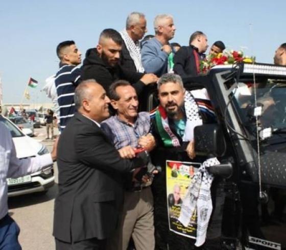 الإفراج عن أسرى