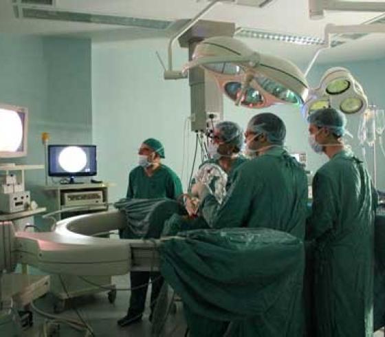 غرفة عمليات مستشفى الشفاء