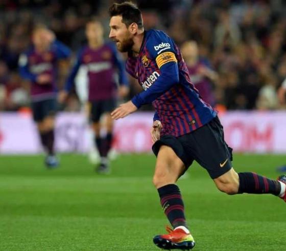 ليونيل ميسي نجم برشلونة الأسباني
