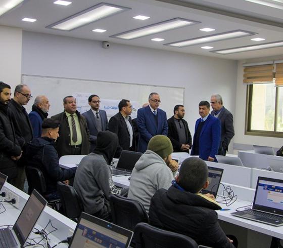 انطلاق الامتحان التطبيقي الشامل ي الكلية الجامعية للعلوم التطبيقية