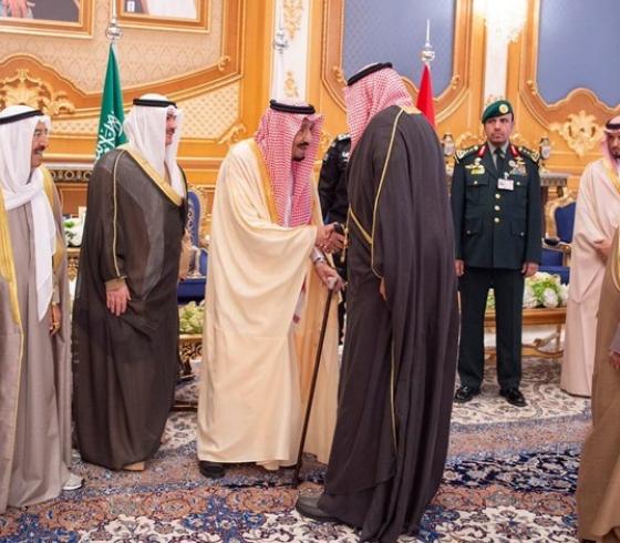افتتاح قمة التعاون الخليجي بالرياض بغياب 3 زعماء