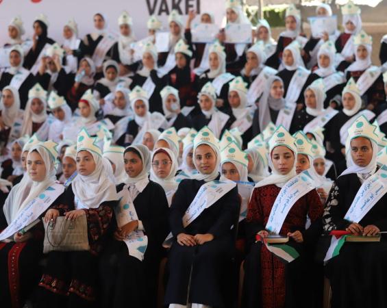 مؤسسة هُدائي التركية تُكرم حفظة القرآن الكريم في مدارسها بغزة