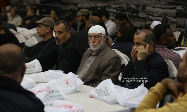 اشهار كتاب درب الصادقين للأسيرين المجاهدين أنور عليان ومحمد أبو طبيخ (19).JPG