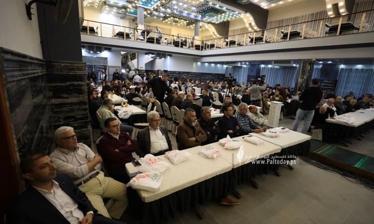 اشهار كتاب درب الصادقين للأسيرين المجاهدين أنور عليان ومحمد أبو طبيخ (10).JPG