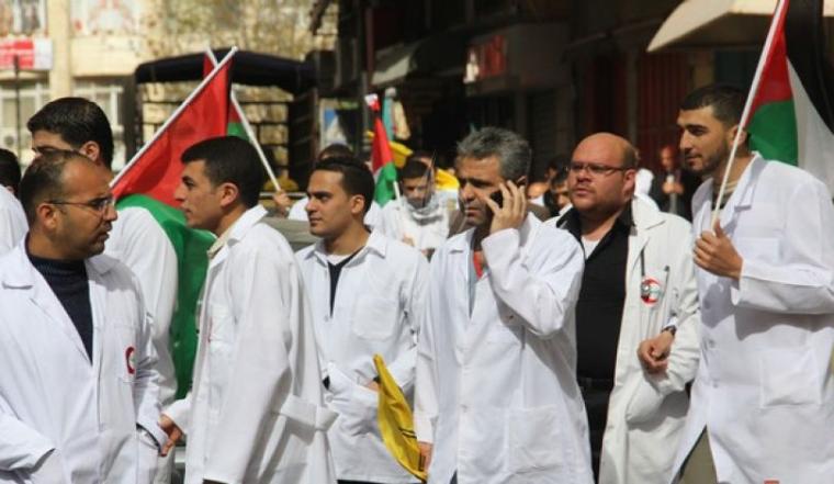 أطباء فلسطينيون يعلنون الاضراب في 17 نيسان تضامناً مع الأسرى
