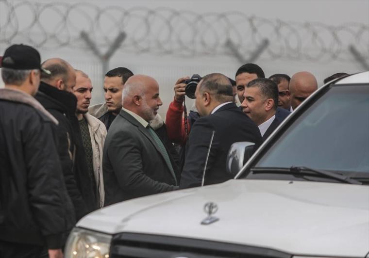 الوفد المصري يلتقي القوى ووزراء حكومة الوفاق بغزة