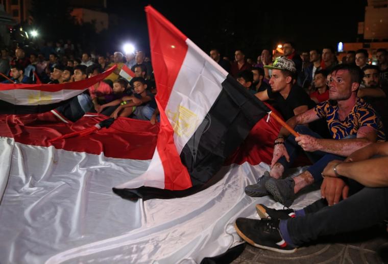 الجماهير في غزة تتابع مباراة مصر والكونجو